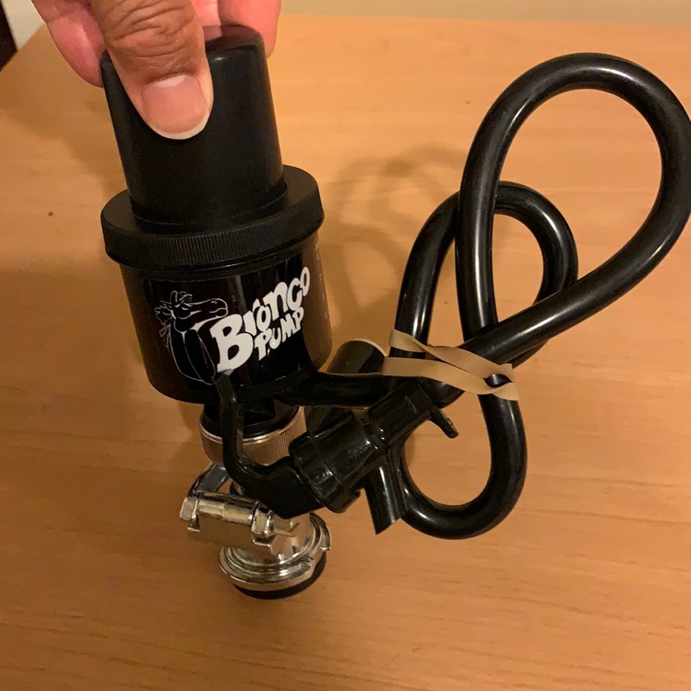 Keg pump